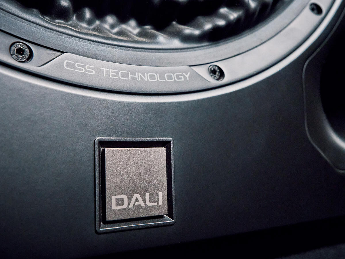 Aktív mélysugárzó- subwoofer – SUB V-16 F