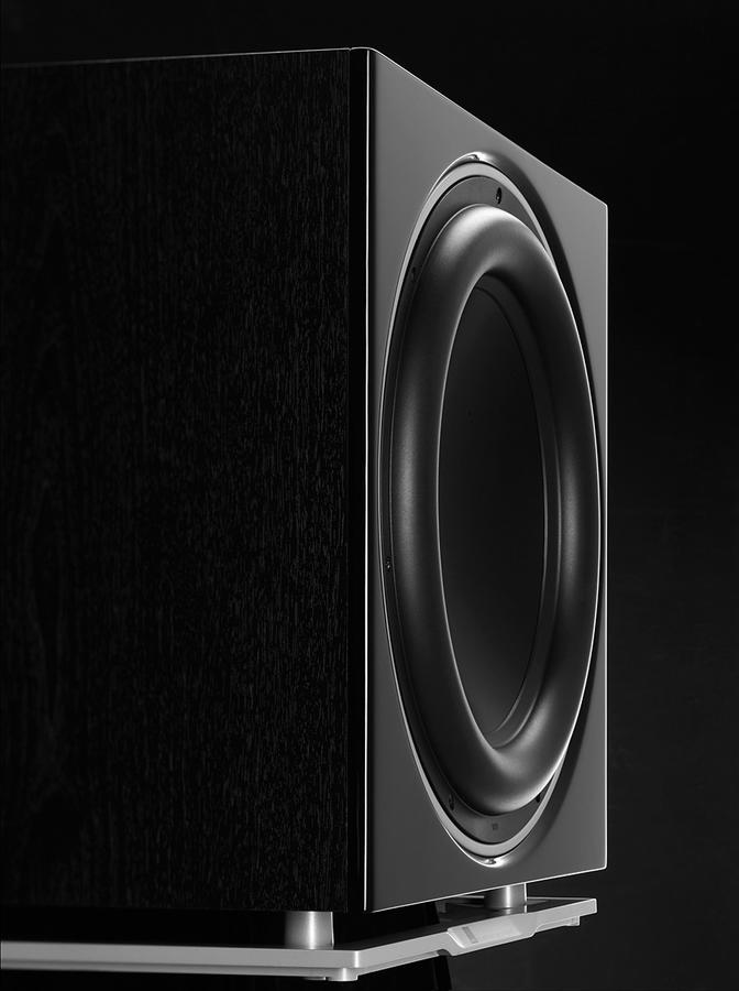 Aktív mélysugárzó- subwoofer – SUB K-14 F