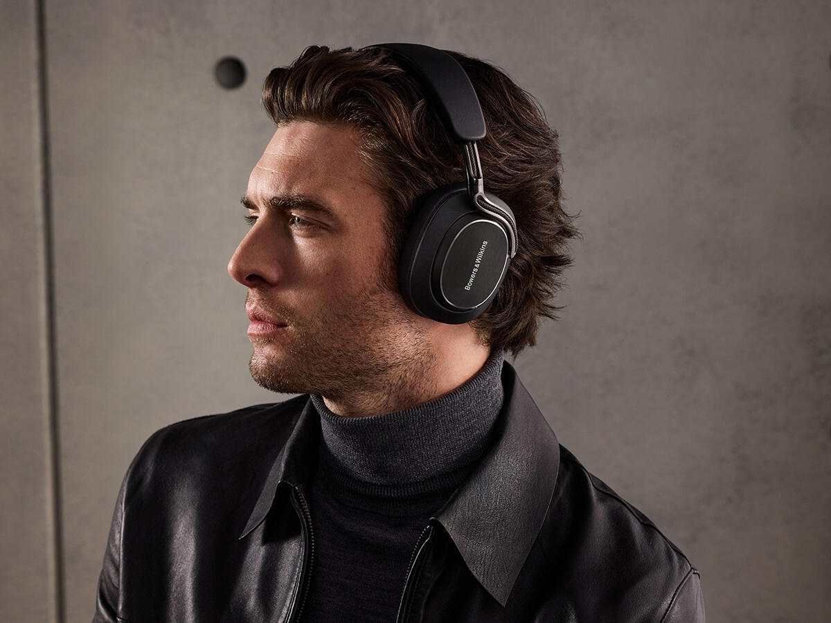 Fülre helyezhető Bluetooth fejhallgató – PX8 S2 (ONYX BLACK)