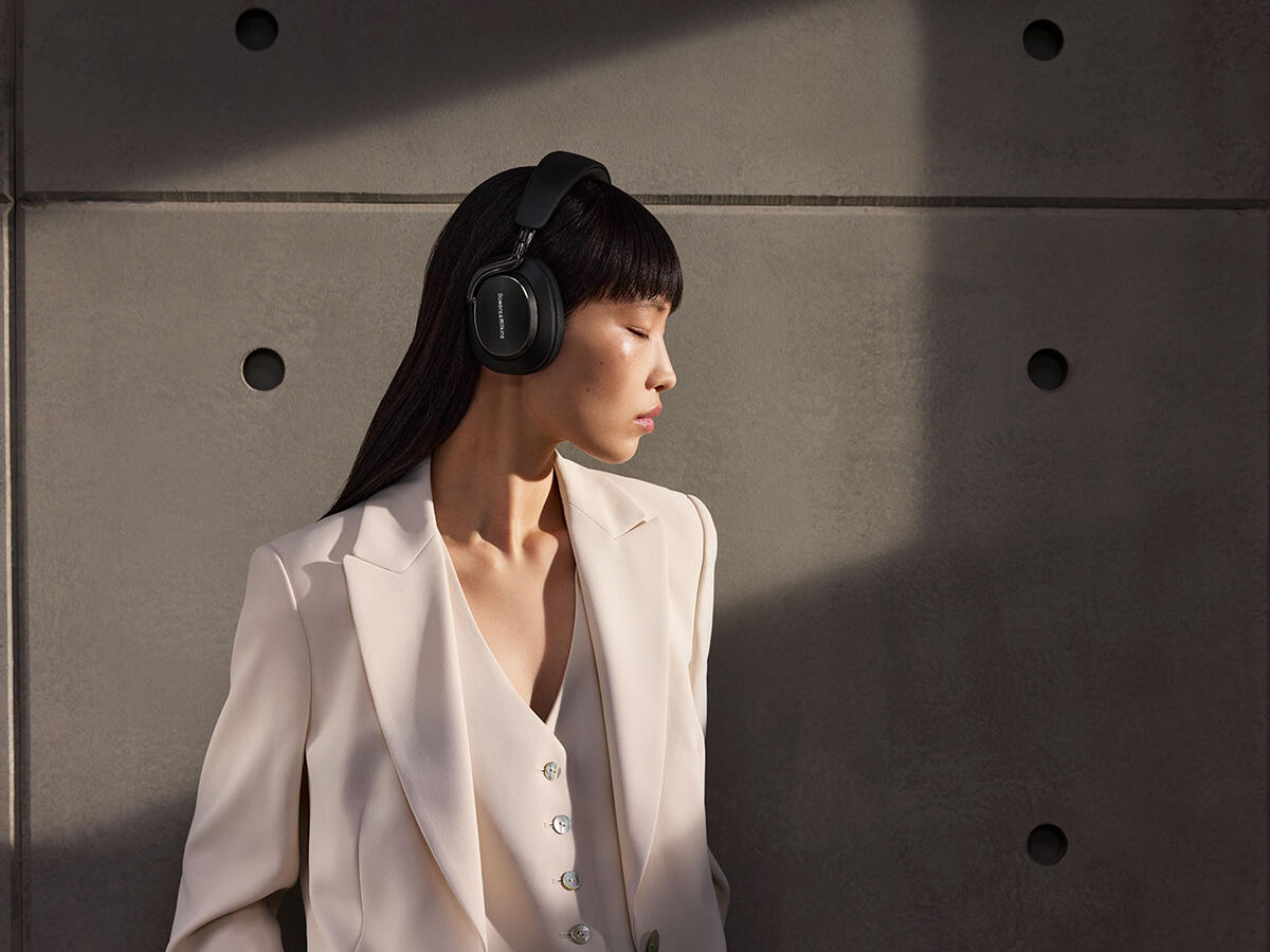Fülre helyezhető Bluetooth fejhallgató – PX8 S2 (ONYX BLACK)